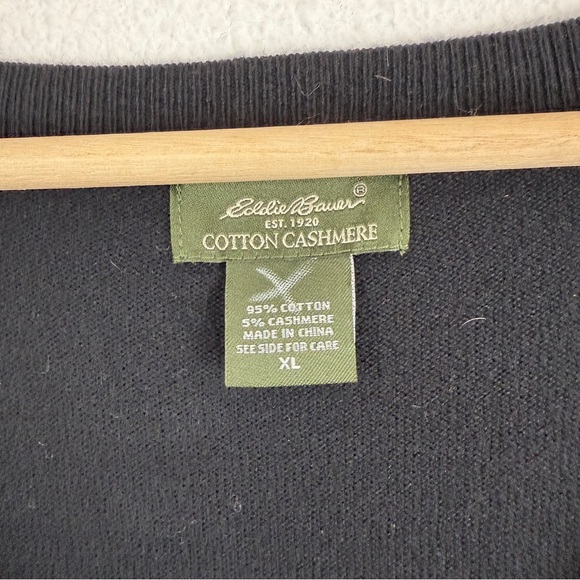 Eddie Bauer Cotton Cashmere Blend V-neck LightweightSweater Jumper XL - Picture 2 of 5